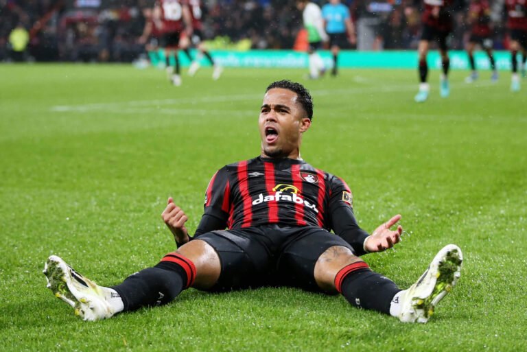 JUSTIN-KLUIVERT-BOURNEMOUTH-scaled-e1698934786669